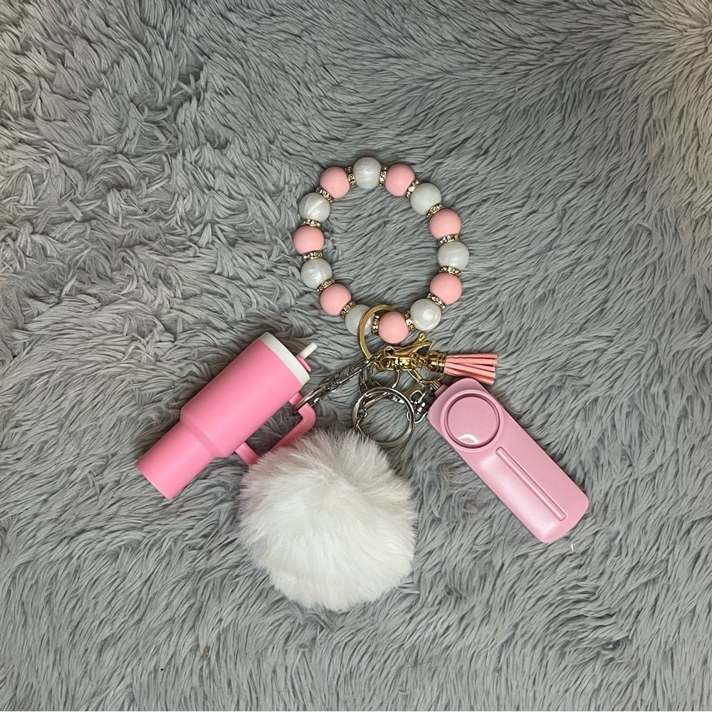 4pcs Pink and White Beaded Keychain Set
